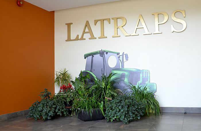 Lauksaimniecības pakalpojumu kooperatīva sabiedrības “Latraps” logo.