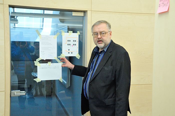 Latvijas Nacionālā bibliotēka.