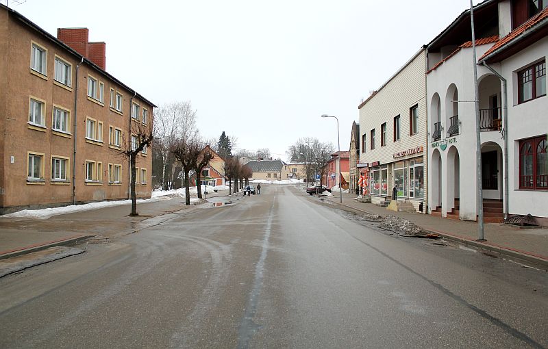 Lielā Ezera iela Alūksnē.