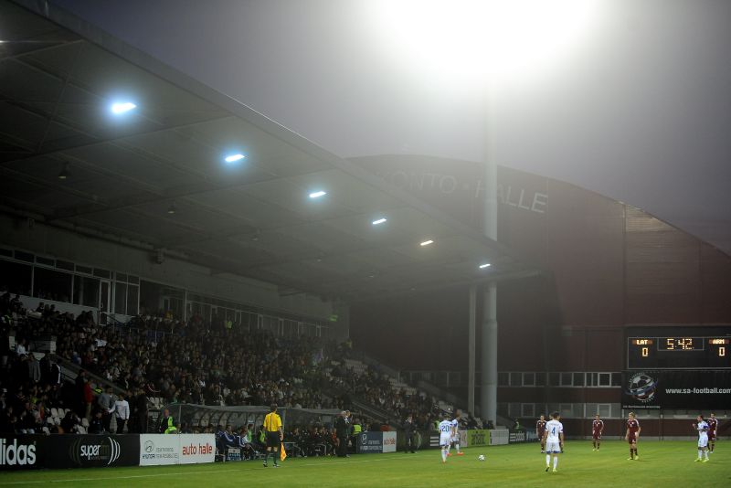 Spēles moments pārbaudes spēlē futbolā, kurā tiekas Latvijas un Armēnijas izlases “Skonto” stadionā.