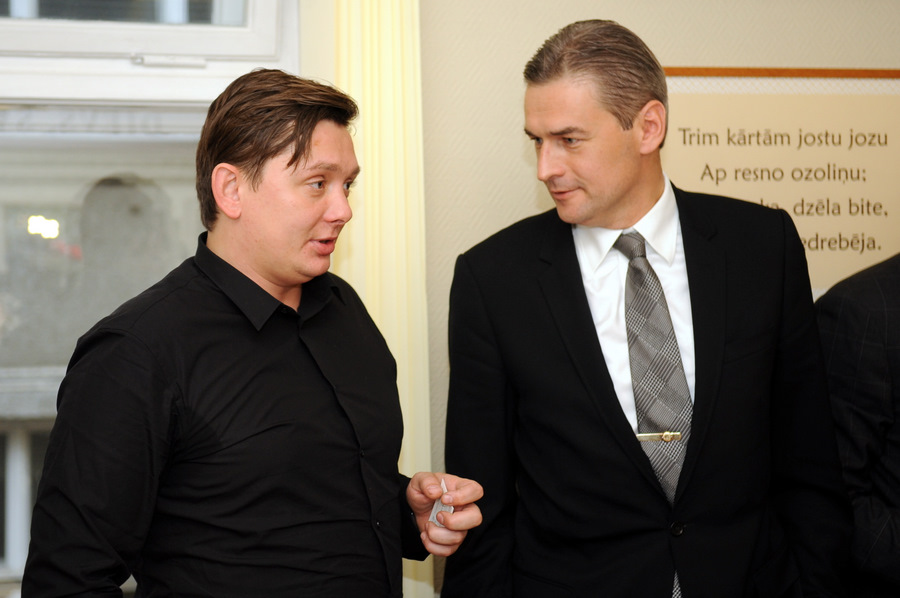Artuss Kaimiņš (no kreisās) un Mārtiņš Bondars.