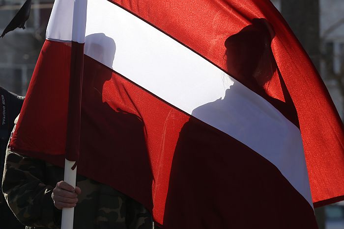 Pie skulptūras “Apstājies. Piemini. Neaizmirsti” Šķirotavas stacijā notiek 1949.gada 25.marta deportāciju un Komunistiskā genocīda upuru piemiņas pasākums.