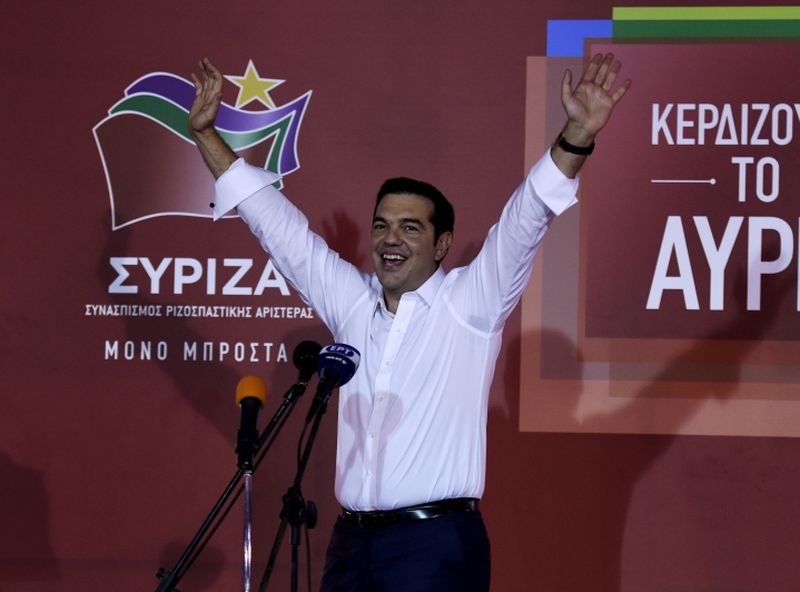 Aleksis Ciprs pateicas saviem atbalstītājiem par uzvaru vēlēšanās.