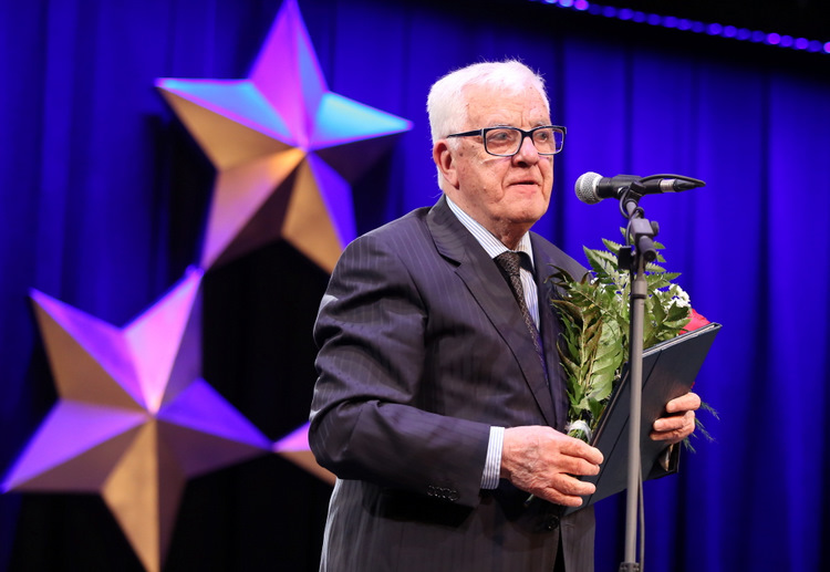 Maestro Raimonds Pauls.