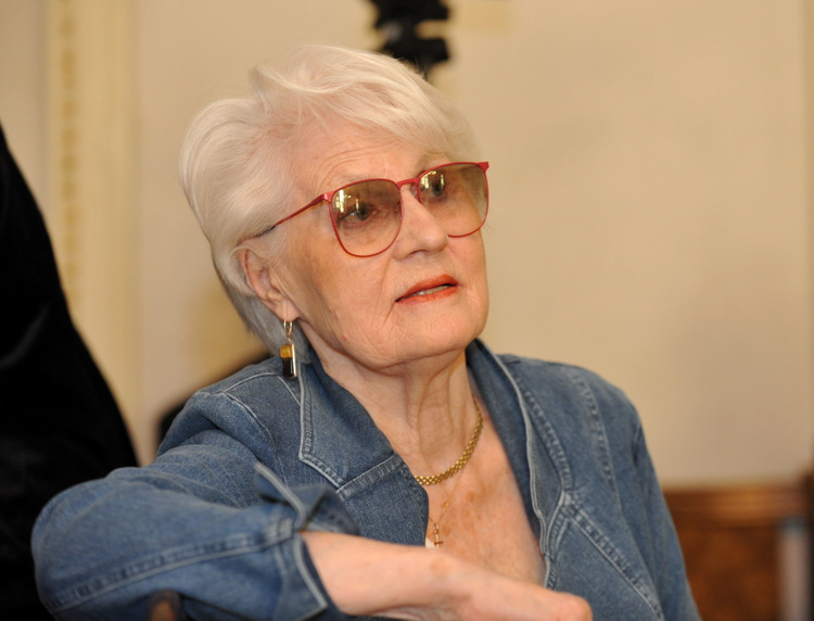 Māksliniece Džemma Skulme.