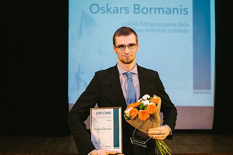Balvas laureāts – RTU jaunais zinātnieks Oskars Bormanis.