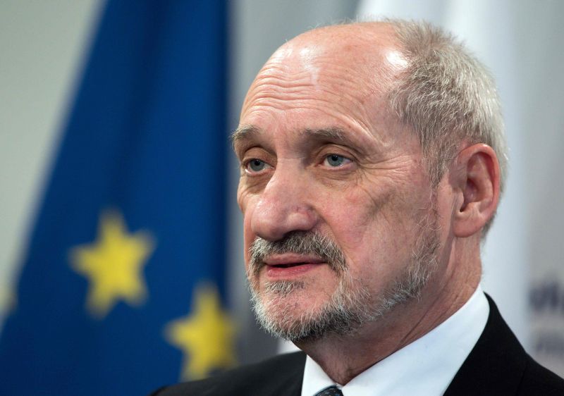 Polijas aizsardzības ministrs Antonijs Macerevičs