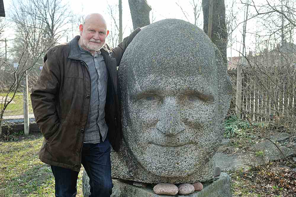 Pēteris Vasks: “Akmenī mani veidojis tēlnieks Indulis Ranka.”