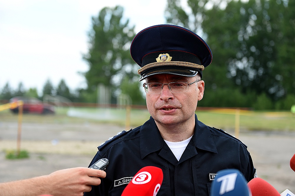 Andrejs Grišins: “Iespēju robežās palielinām patruļu skaitu, taču jāsaprot, ka gar visu robežu mēs policistus nesaliksim.”
