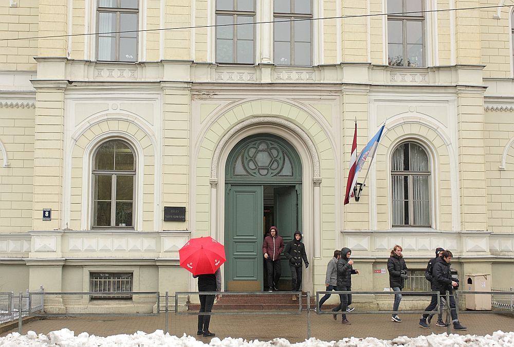 Rīgas Valsts 1. ģimnāzija joprojām ir nenoliedzama līdere skolu reitingā.