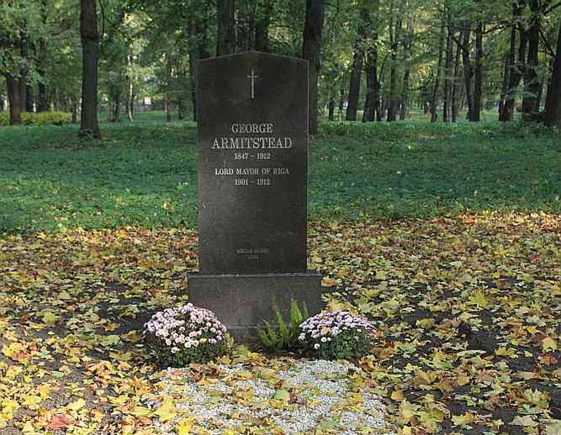 Lielie kapi, kur atdusas arī viens no izcilākajiem Rīgas mēriem Džons Armitsteds, nu nonāks pašvaldības rokās. Armitsteds Rīgas pilsētu vadīja no 1901. līdz 1912. gadam.