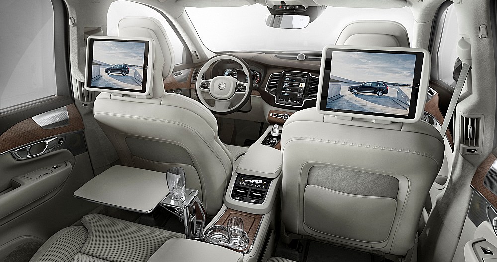 Multimediju uzbrukums – “Volvo XC90 Exellence”, 2016. gads.