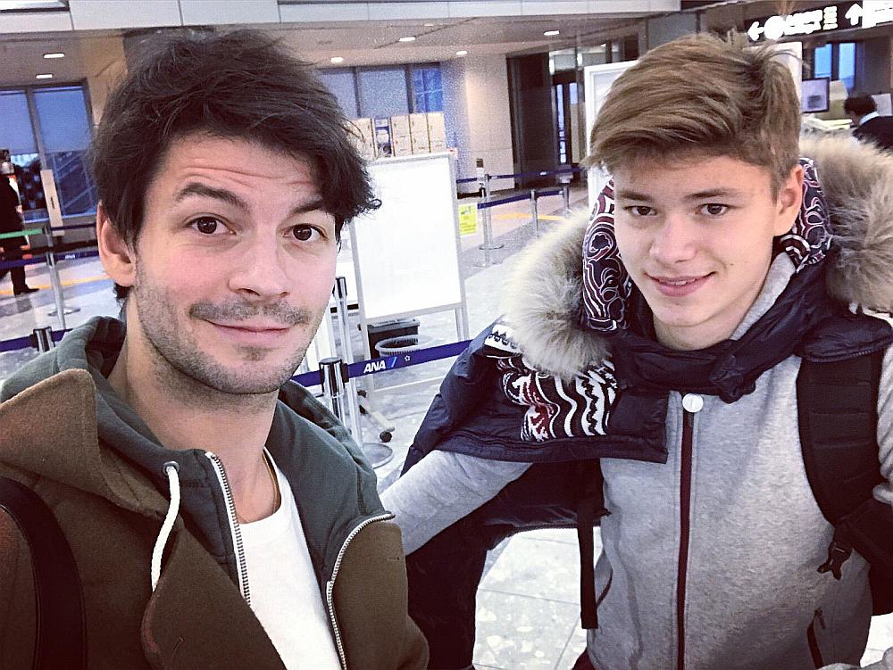 Deniss Vasiļjevs (no labās) kopā ar savu treneri Stefanu Lambjēlu.