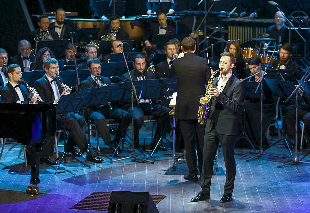 Luisa Serano Alarkona “Concertango” deva iespēju pienācīgi izpausties Oskara Petrauska saksofona spēles meistarībai, toņa plastiskumam un interpretācijas dabiskumam.