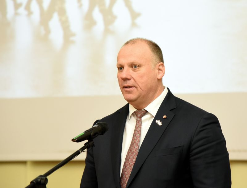 Aizsardzības ministrs Raimonds Bergmanis