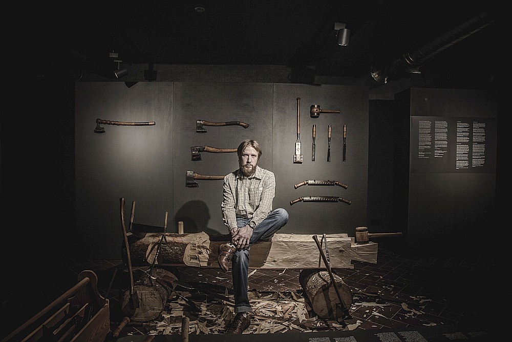 Amatnieku ģildes dibinātājs Jēkabs Dimiters: “Šobrīd ar “Northmen” zīmolu tiek ražoti ap simt izstrādājumu un nodarbināti vairāk nekā 20 meistari – sadarbības partneri.”