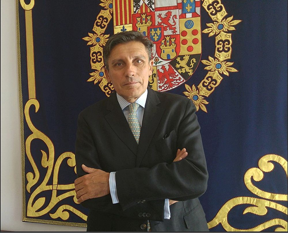 Spānijas vēstnieks
Pedro Migels Himeness
Načers