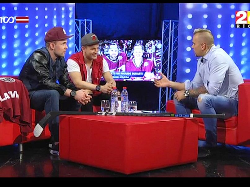 Raidījums “Rampas ugunis” “RīgaTV24” atspoguļo vienkāršotus uzskatus par medijiem, jo neprasa no veidotājiem augsta līmeņa profesionālismu.