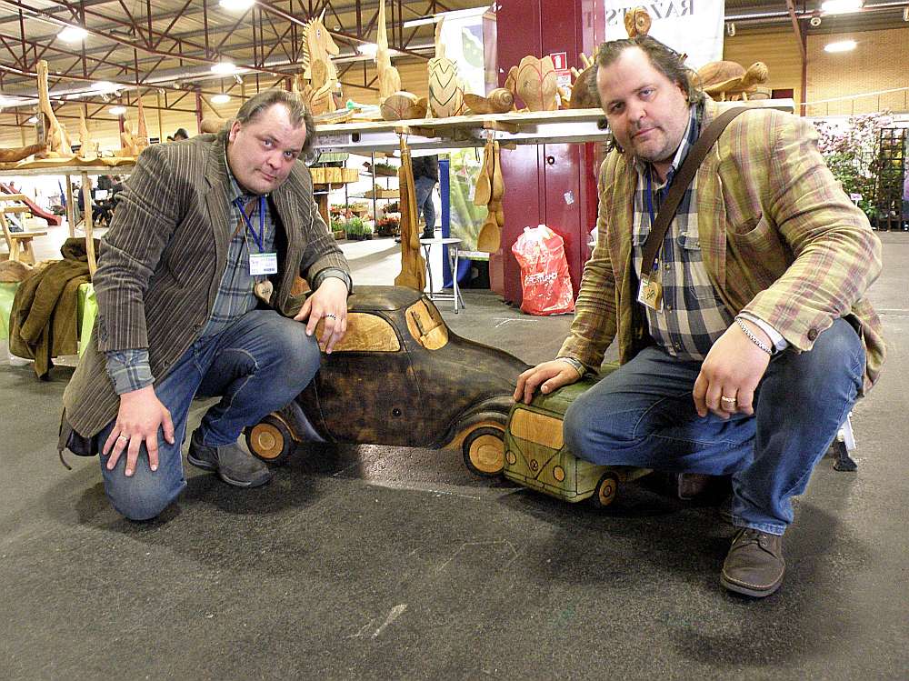 Dvīņubrāļi Aigars (no kreisās) un Ivars Rūrāni izstādē Ķīpsalā “Nature Expo 2017”.