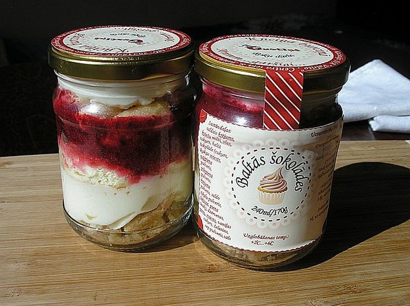Kūciņa burciņā.