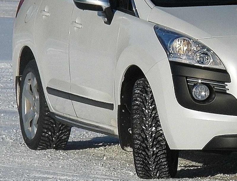 Pirmais sniegs un jaunas riepas – patīkama kombinācija.