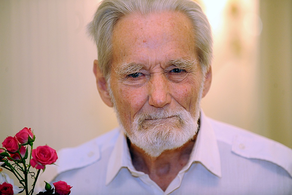 Valdis Bisenieks (2. 10. 1928. – 13. 11. 2017).