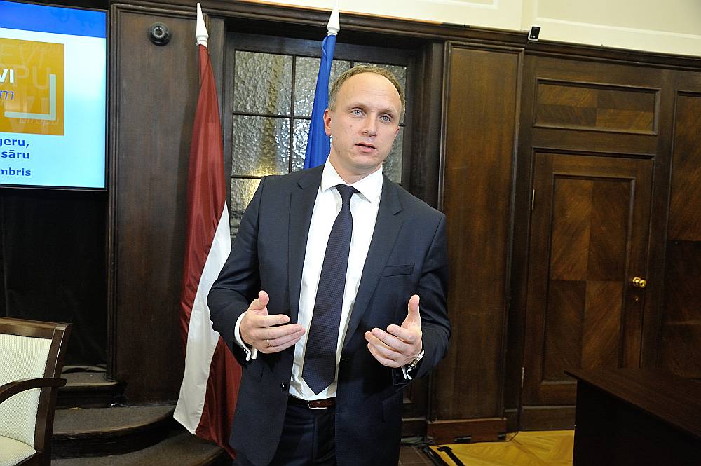 Pavisam revidenti no 1000 pārbaudītajiem projektiem pērn konstatēja 11 gadījumus, kuros bija aizdomas par krāpšanu, norāda Eiropas Revīzijas palātas (ERP) revidents no Latvijas Mihails Kozlovs.
