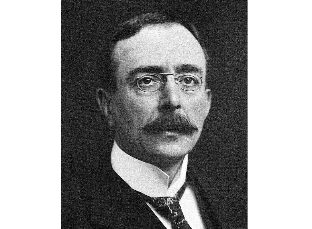 Čārlzs Skots Šeringtons (1857 – 1952).