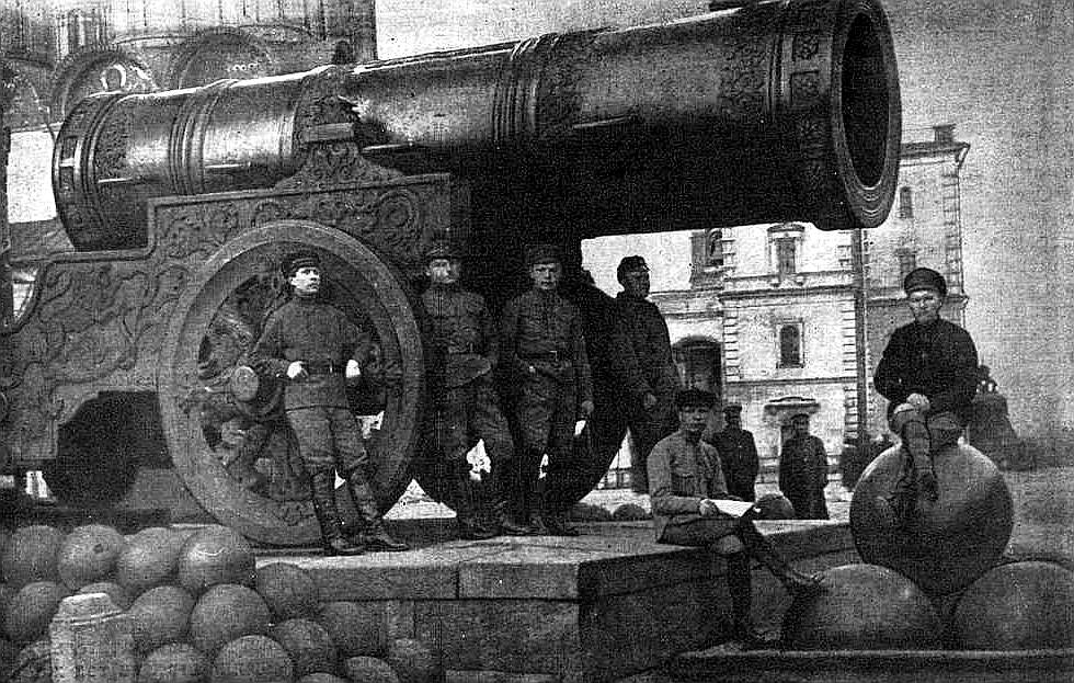 Latviešu strēlnieki Maskavā 1918. gadā.