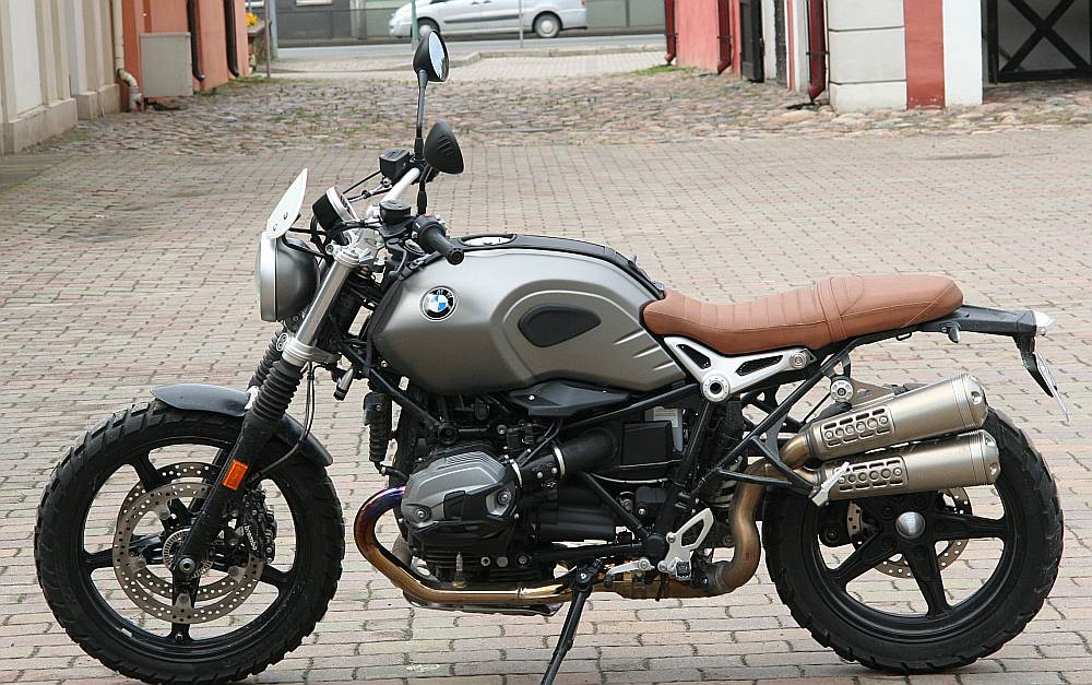 “BMW R NINE T Scrambler”.