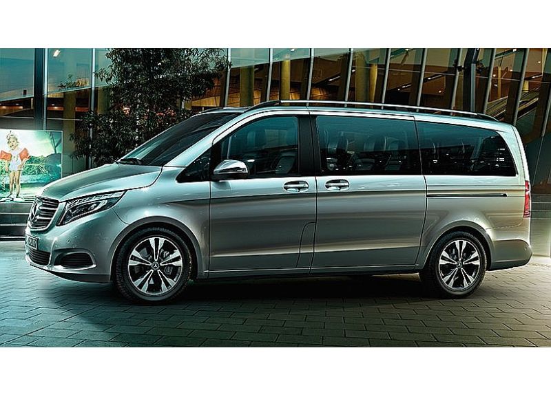 “Rīgas satiksme” iegādājusies arī luksusklases transportlīdzekļus – trīs jauni “Mercedes Benz V-Klasse” busiņus. Cena 70 – 80 tūkstoši eiro par katru. Tie esot vajadzīgi, lai nodrošinātu autotransportu Rīgas domes vajadzībām.