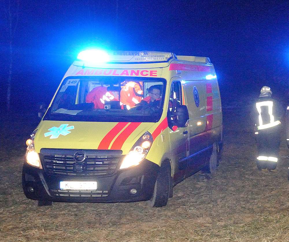 Ātrās palīdzības brigādēm ir zināmas vietas, kur nedrīkst braukt izsaukumā, nepieaicinot policiju. Tomēr bieži draudīgas situācijas nav iespējams paredzēt.