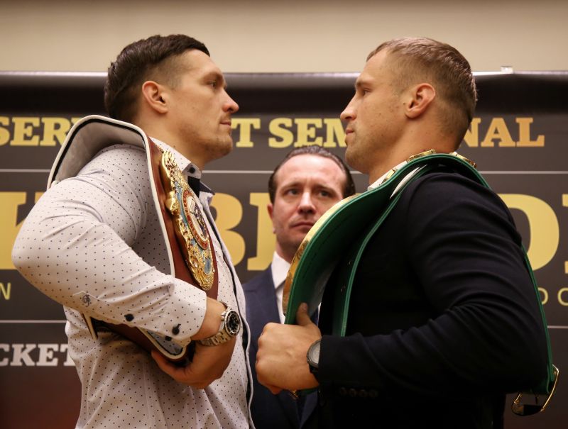 Mairis Briedis (pa labi) un Oleksandrs Usiks.