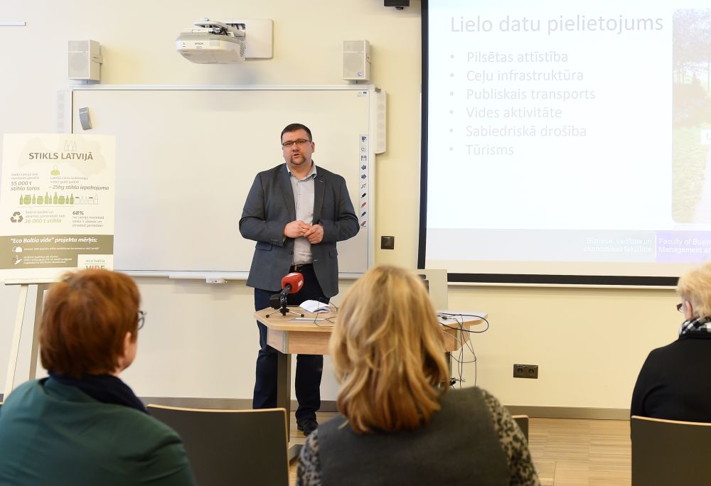 Zinot iedzīvotāju paradumus, atkritumu savākšanas konteinerus varēs novietot tā, lai līdz tiem būtu jāmēro visīsākais ceļš, teic tehnoloģiju eksperts Aldis Ērglis.