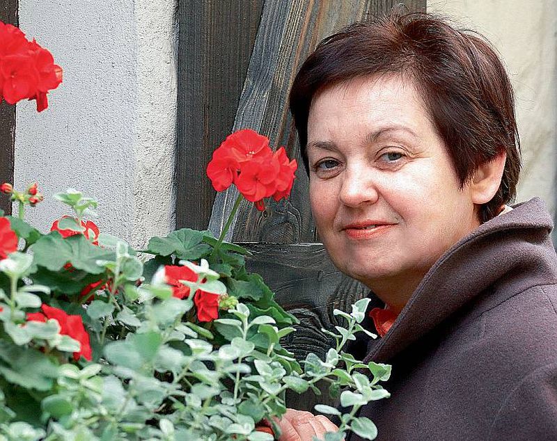 Dainas Sirmās piemērs ir labs apliecinājums, ka tieši dzīves pieredze ir tā, kas katram dzejnieces krājumam piešķir īpašu noskaņu, auru un dzīvesziņu.