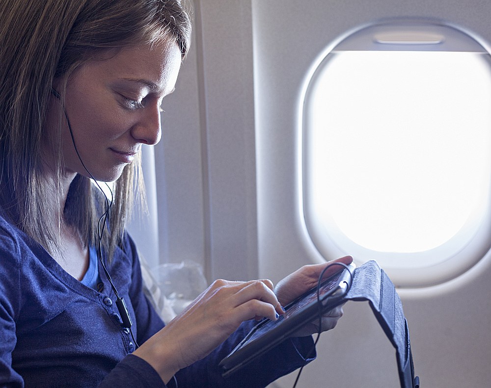 Eiropā internetu par velti nodrošina Norvēģijas zemo cenu lidsabiedrība “Norwegian”, kā arī Spānijas “Vueling Airlines”.