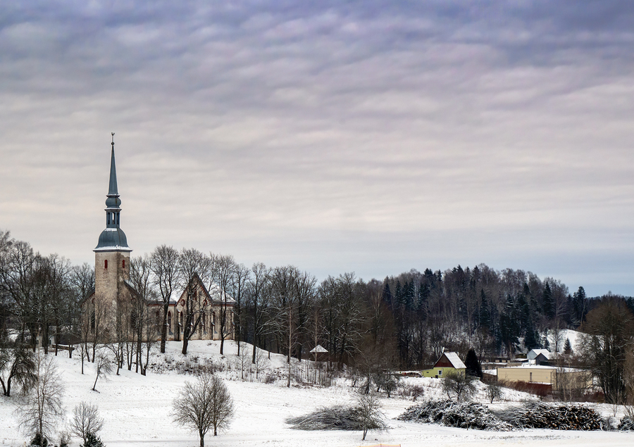 Otepē baznīca.