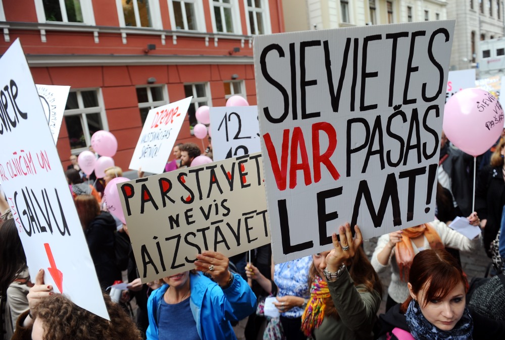 Arhīvs. Pie Saeimas protestē pret olšūnu ziedojumu ierobežojumiem 16.06.2016.
