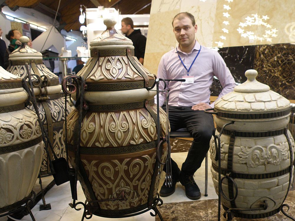 Tandiri – dekoratīvas keramiskās pārnēsājamās maizes krāsnis.