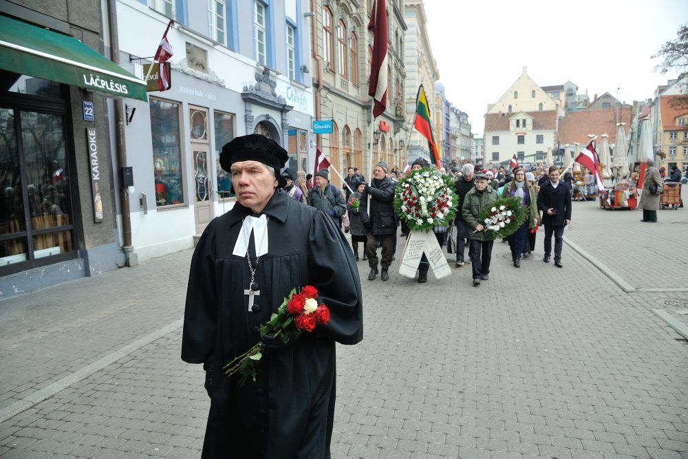 Komunistiskâ genocîda upuru piemiņas dienâ 2018.gada 25.martā notiek gâjiens no Latvijas Okupâcijas muzeja lîdz Brîvîbas piemineklim