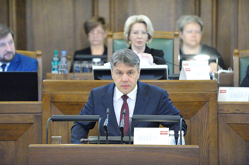 Tiesībsargs Juris Jansons atgādināja, ka Eiropas Savienības valstu vidū tikai Bulgārijā ir vēl lielāka ienākumu nevienlīdzība kā Latvijā.