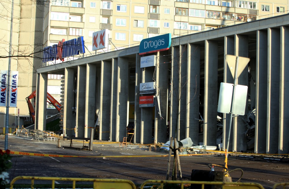 Traģēdija veikalā “Maxima” Zolitūdē, kur iegruva jumts un dzīvību zaudēja 54 cilvēki, 25.11.2013.