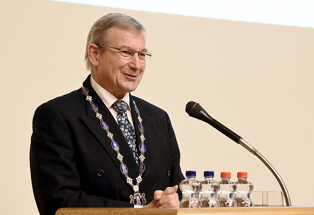 LZA prezidents Ojārs Spārītis nenoliedz, ka šobrīd situācija politiskajās attiecībās ar Krieviju ir saspīlētāka nekā agrāk. “Tomēr ne velti pastāv tāds termins kā “zinātniskā diplomātija”.”