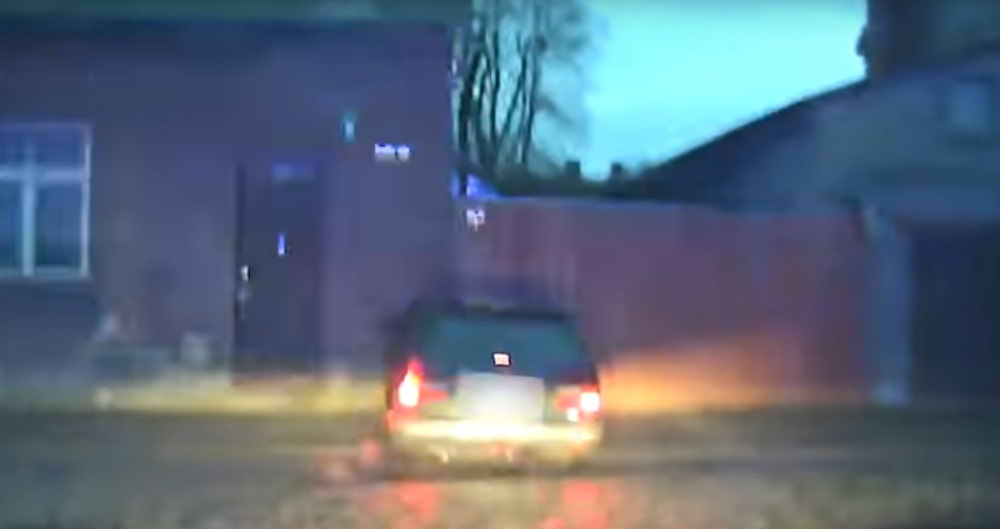 Dzērājšoferis ietriecas mājas sienā Liepājā, 23.04.2018.