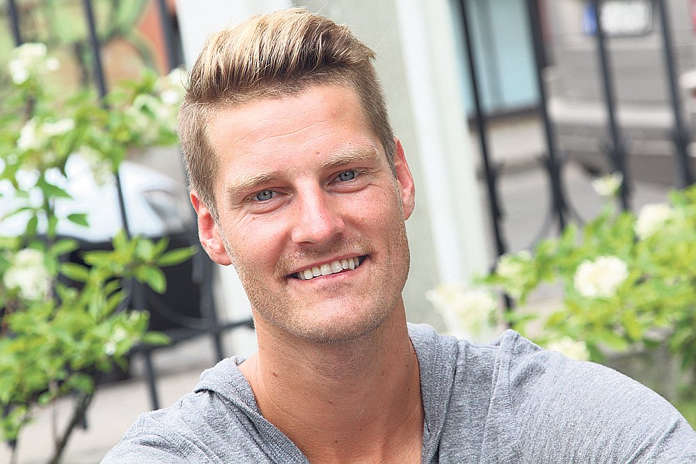 Raivis Hščanovičs ir vienīgais Ziemeļamerikas līgā (MLS) spēlējušais Latvijas futbolists, bet pēc karjeras beigām pievērsās labdarībai.