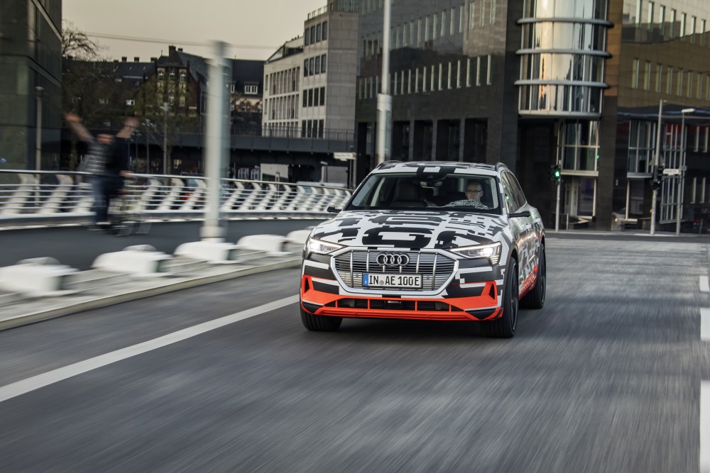AUDI e-tron pirmizrāde jau 2018.gada 30.augustā.