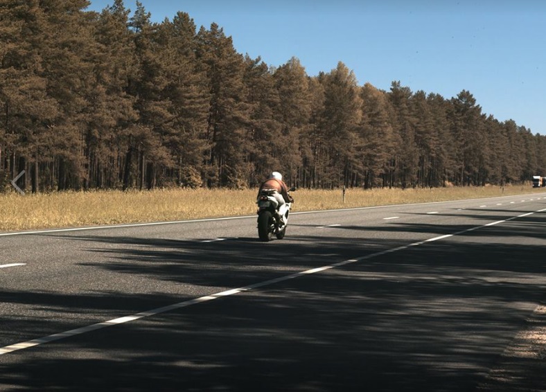 Policija pieķert motociklistu, kas traucas ar 199 km/h, 28.05.2018.