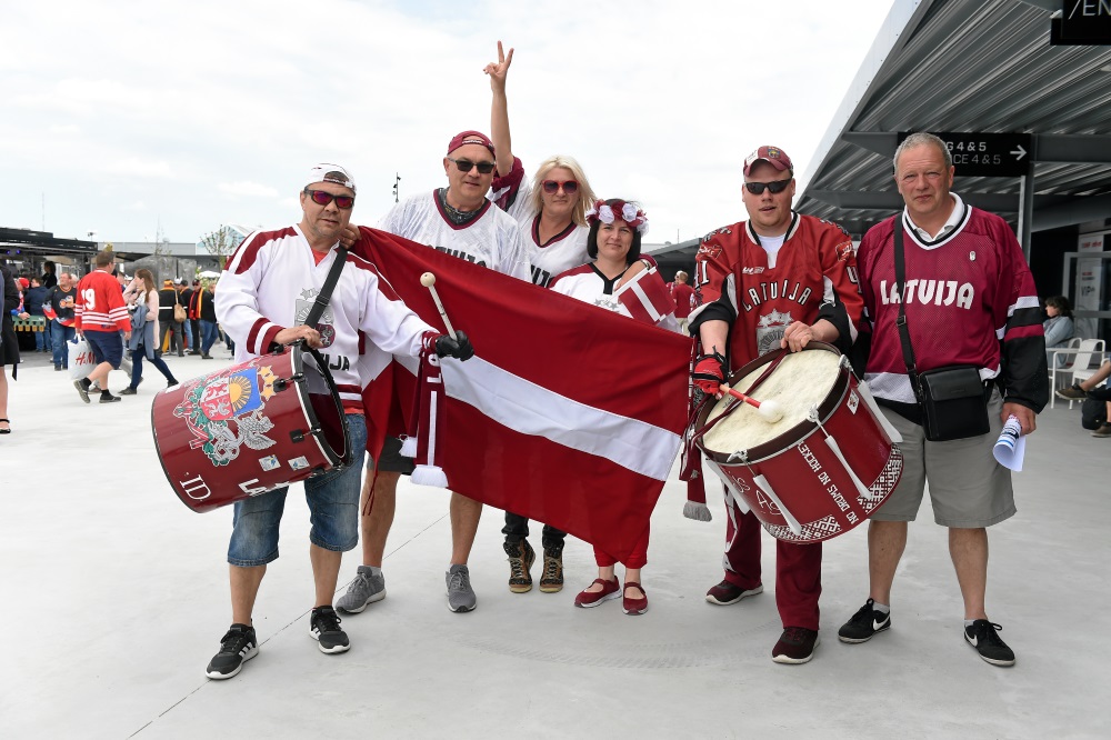 Hokeja fani Herningā ierodas atbalstīt Latvijas izlasi cīņā pret Vāciju, 12.05.2018.