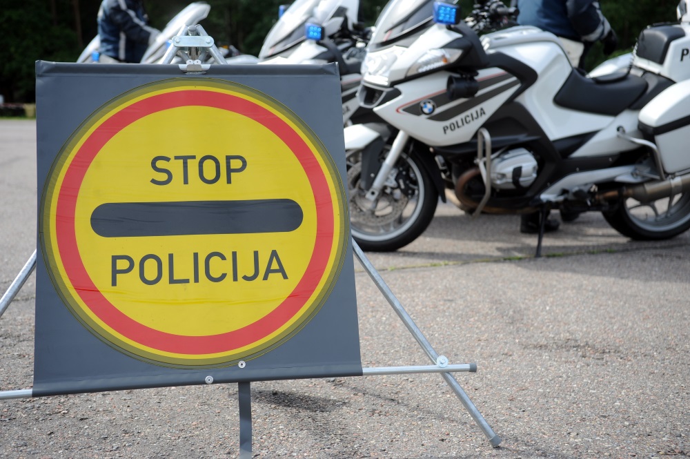 Arhīva foto. Kriminālpolicijai šogad ir iegādāti jauni netrafaretie motocikli, taču netiek atklāts, kuras kriminālpolicijas struktūrvienības motociklus izmanto.