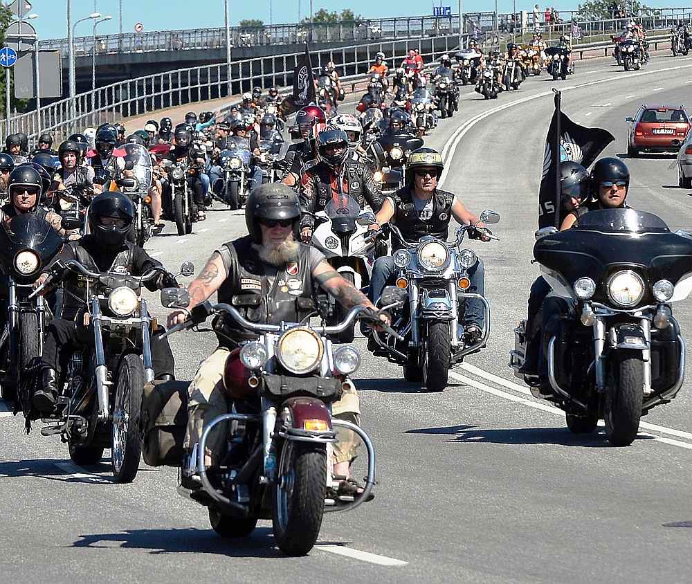 Motosezonas atklāšana.